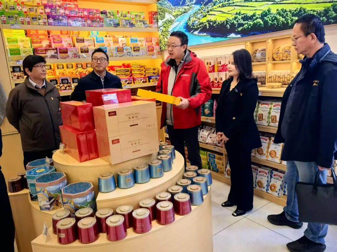 牟永文同志调研昌都市民营经济发展和工商联工作