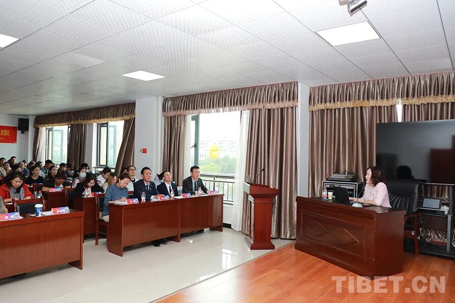 北京医疗专家“送课上门”——“同心·共铸中国心”拉萨行健康大讲堂学术讲座堆龙德庆区分会场活动举行