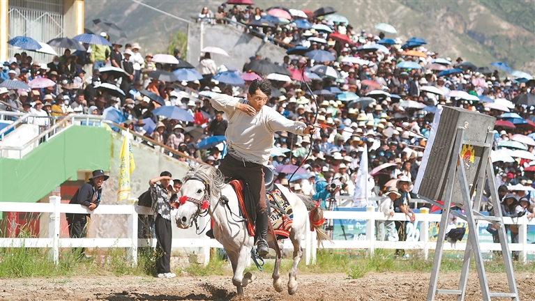 马蹄声声酸奶香 欢歌阵阵笑飞扬——2026拉萨雪顿·赛马大会火热开赛