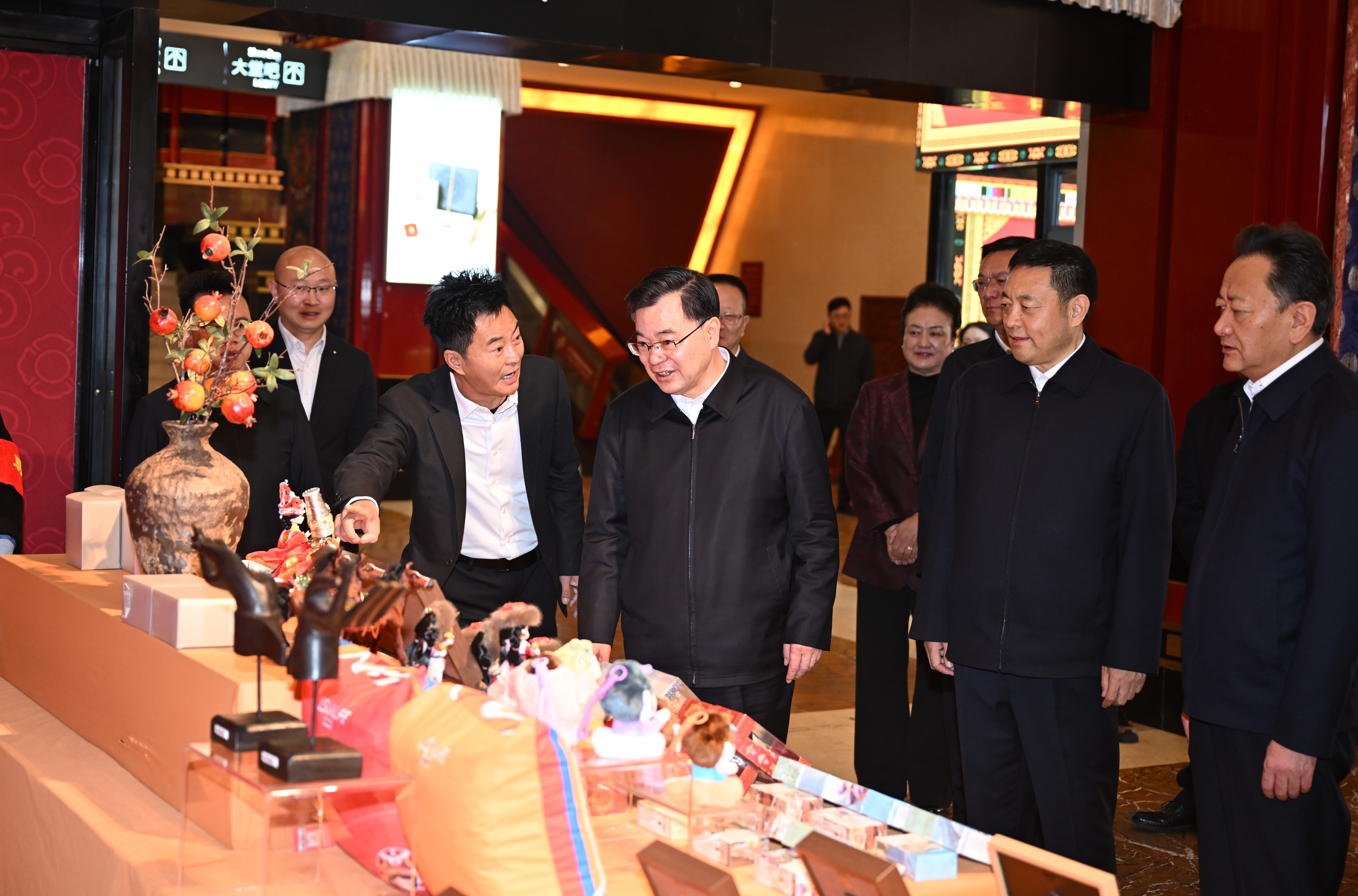 胡昌升在拉萨调研文旅市场、节日保供、安全生产等工作